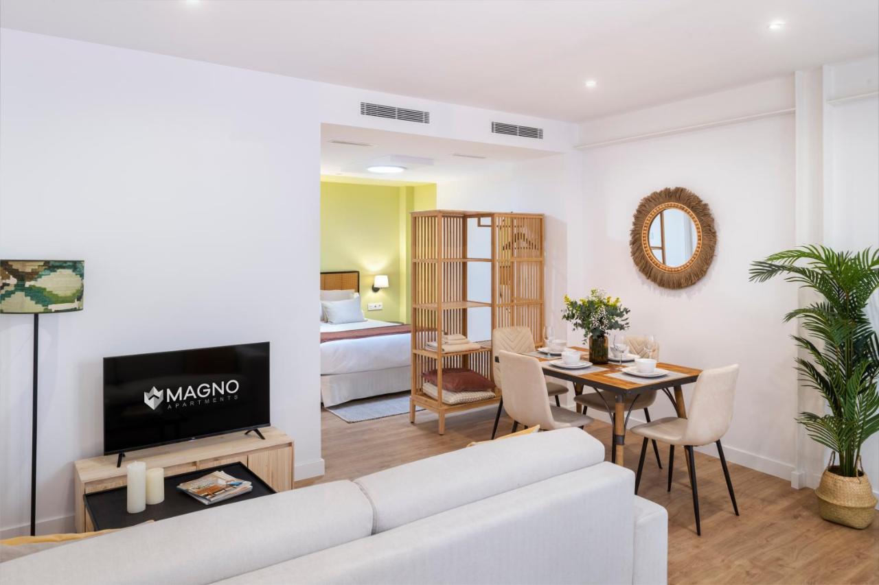 Magno Apartments Feria 132 Sevilla Eksteriør bilde